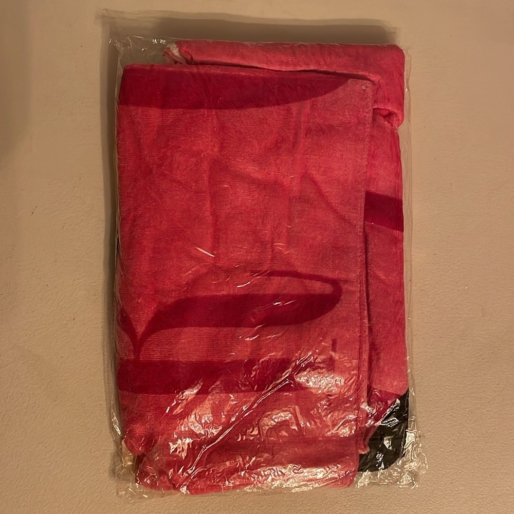 Marilyn Monroe Towel 💯 Cotton Marilyn Monroe Beach Towel 🆕️ - Picture 4 of 8